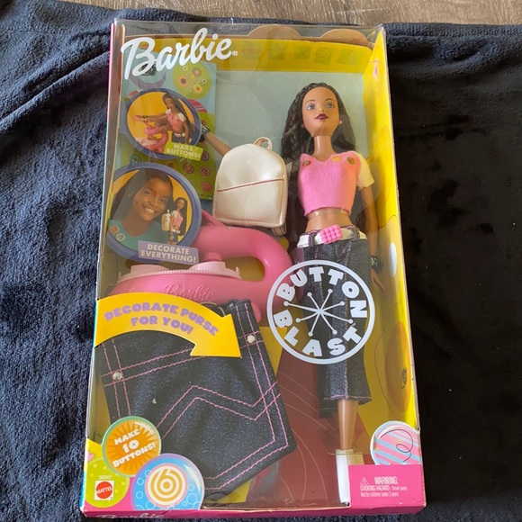 Button Blast Barbie 2002 - Picture 1 of 6